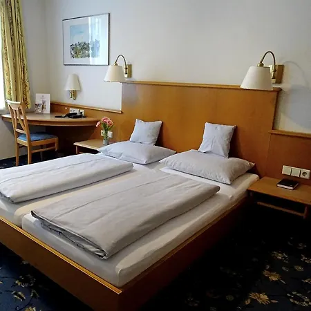 Eberbacher Hof Otel 3*