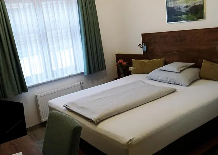 Ξενοδοχείο Eberbacher Hof 3*